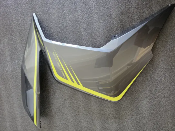 Sağ Yan Panel Gri